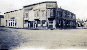 Two-story building on the corner of Lansing and Ukiah Streets